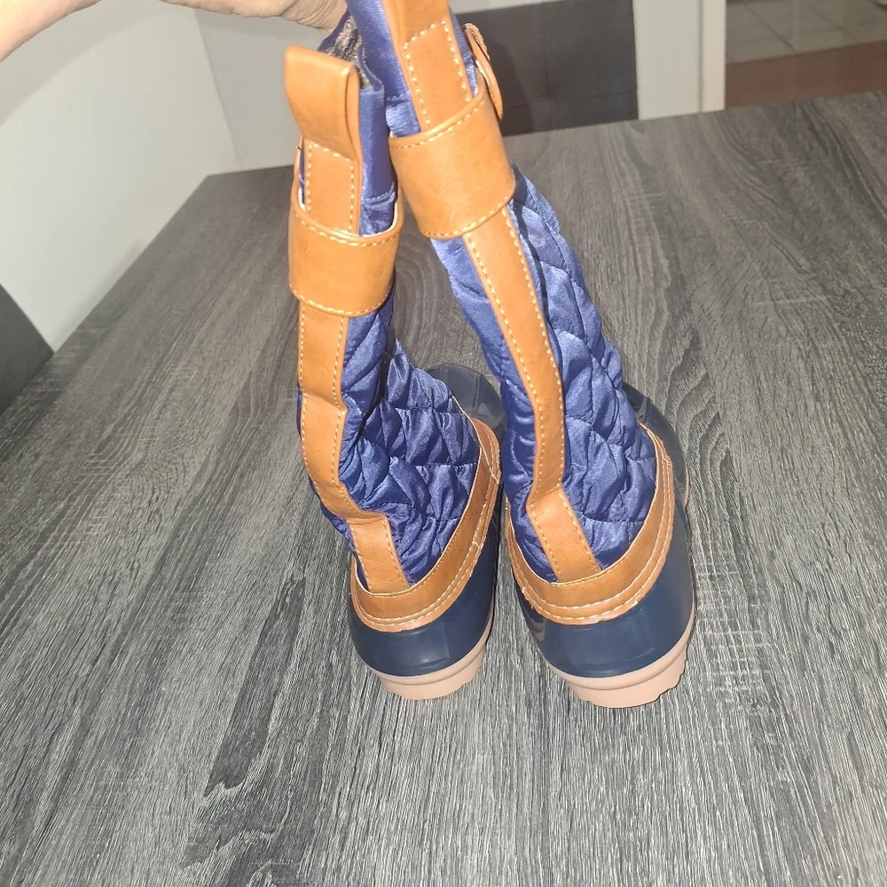 Navy and Brown / Rubber & Quilted Boots- W Sz 8